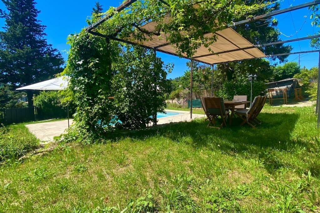 La Joannassiene, Maison Ardechoise De Caractere Экстерьер фото
